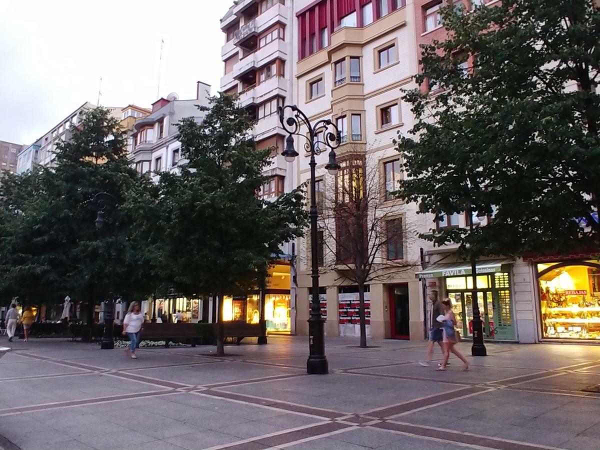 Hogar, A Modo De Hotel Gijón Exterior foto